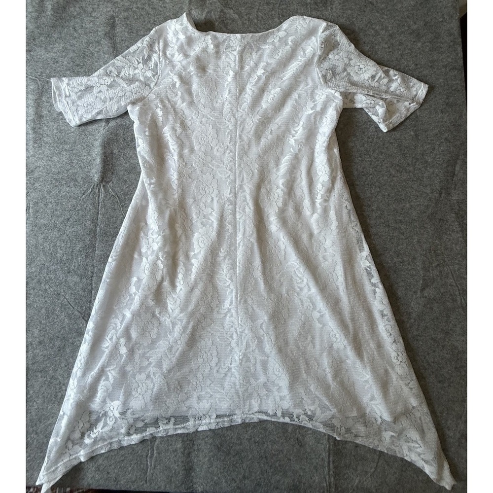 Olivia‎ Matthews  White Dress With Lace Overlay  2XL  Short Sleeves